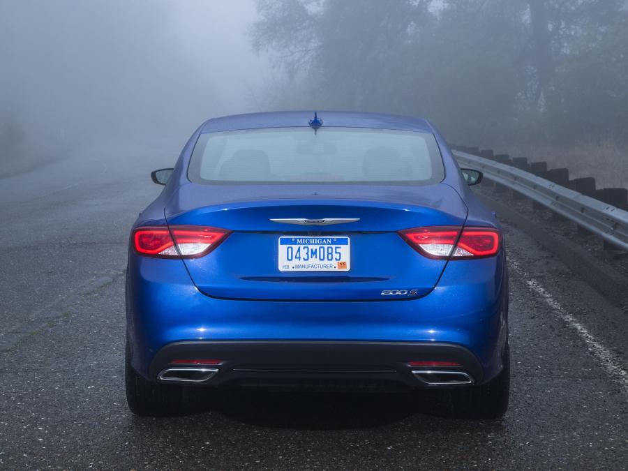  Chrysler 200 S 2014 года  (фото 22 из 69)